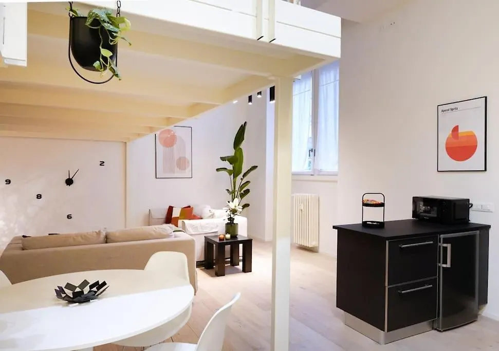 ミラノNavigli-Bocconi Spazio Luce Designアパートメント ミラノ