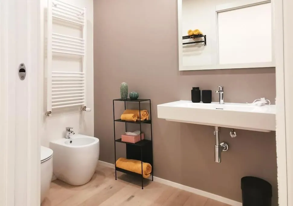 Navigli-Bocconi Spazio Luce Design Apartment Milan